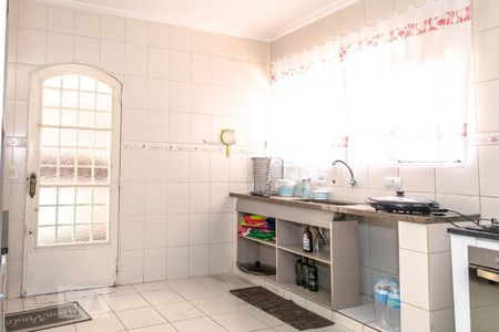 Casa à venda com 140m², 4 quartos e 4 vagasCozinha 