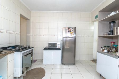 Casa à venda com 140m², 4 quartos e 4 vagasCozinha 