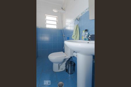 Casa à venda com 140m², 4 quartos e 4 vagasBanheiro Piso Superior