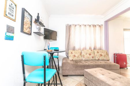 Sala de casa à venda com 4 quartos, 140m² em Vila Margarida, São Paulo