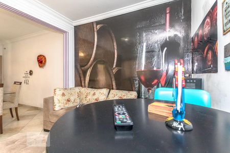 Sala de casa à venda com 4 quartos, 140m² em Vila Margarida, São Paulo