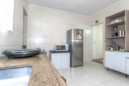 Casa à venda com 140m², 4 quartos e 4 vagasCozinha 