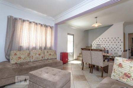 Sala de casa à venda com 4 quartos, 140m² em Vila Margarida, São Paulo