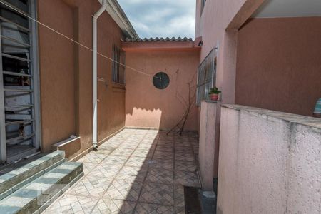 Casa à venda com 140m², 4 quartos e 4 vagasQuintal fundos 