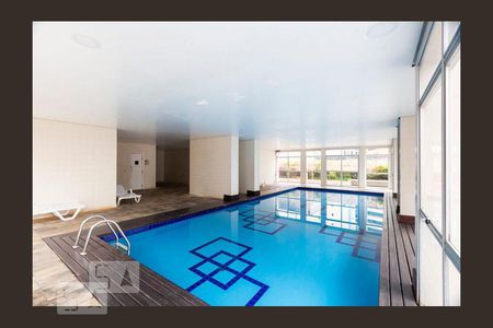 Apartamento à venda com 47m², 2 quartos e 1 vaga Apartamento à venda com 47m², 2 quartos e 1 vagaÁrea Comum - Piscina