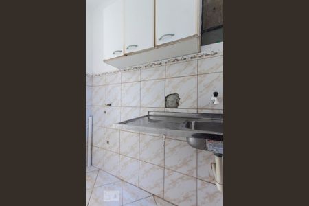 Cozinha de kitnet/studio para alugar com 1 quarto, 25m² em Centro Histórico, Porto Alegre