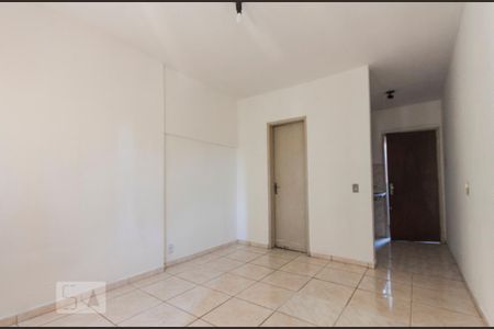 Sala - Quarto de kitnet/studio para alugar com 1 quarto, 25m² em Centro Histórico, Porto Alegre