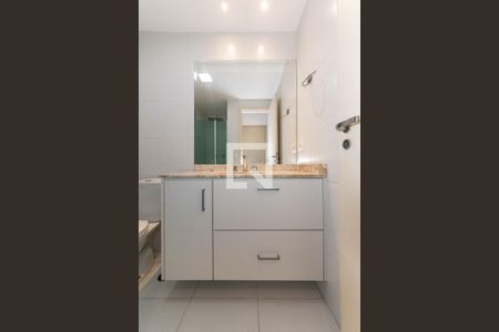 Apartamento para alugar com 72m², 2 quartos e 1 vaga Apartamento para alugar com 72m², 2 quartos e 1 vagaBanheiro da Suíte