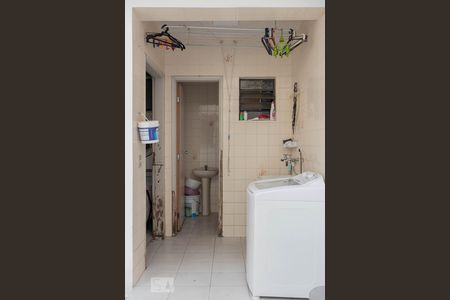 Casa à venda com 125m², 3 quartos e 2 vagasLavanderia