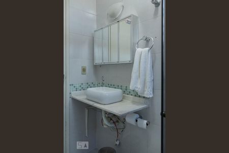 Casa à venda com 125m², 3 quartos e 2 vagasBanheiro 1