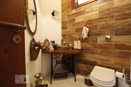 Casa à venda com 490m², 3 quartos e 6 vagasLavabo