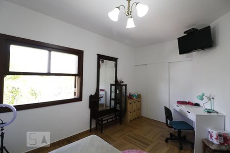 Casa à venda com 490m², 3 quartos e 6 vagasSuíte 2