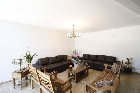 Casa à venda com 490m², 3 quartos e 6 vagasSala