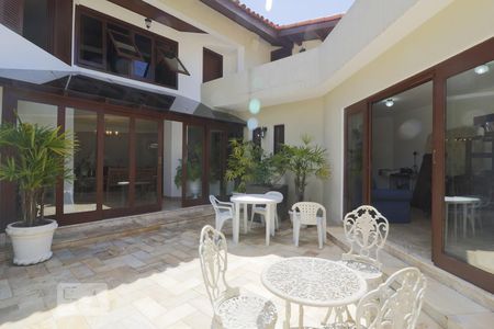Casa à venda com 490m², 3 quartos e 6 vagasPiscina