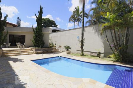 Casa à venda com 490m², 3 quartos e 6 vagasPiscina