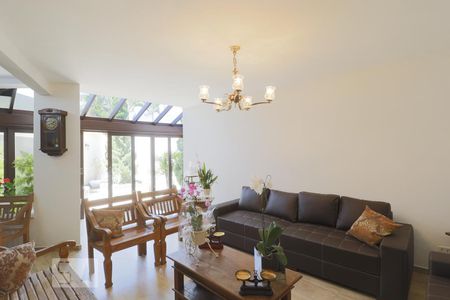 Casa à venda com 490m², 3 quartos e 6 vagasSala