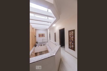 Casa à venda com 357m², 4 quartos e 4 vagasCorredor