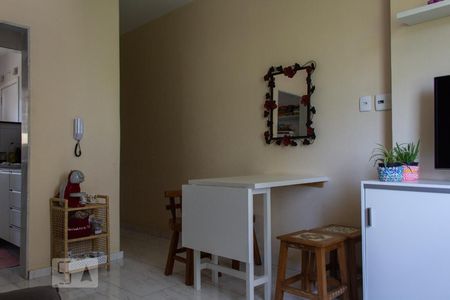 Sala de apartamento para alugar com 2 quartos, 58m² em Ipiranga, Belo Horizonte