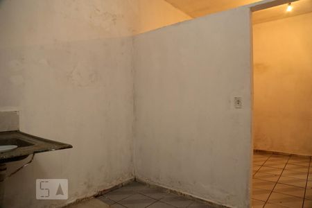 Cozinha de kitnet/studio para alugar com 1 quarto, 48m² em Jardim Irapua, Taboão da Serra