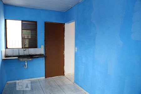 Cozinha de kitnet/studio para alugar com 1 quarto, 48m² em Jardim Irapua, Taboão da Serra