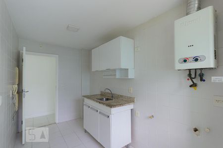 Cozinha e Área de Serviço de apartamento para alugar com 2 quartos, 77m² em Jacarepaguá, Rio de Janeiro