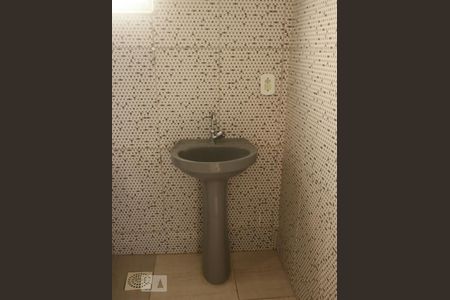 Casa à venda com 90m², 2 quartos e sem vagaBanheiro - Torneira