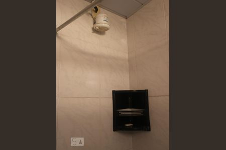 Casa à venda com 90m², 2 quartos e sem vagaChuveiro