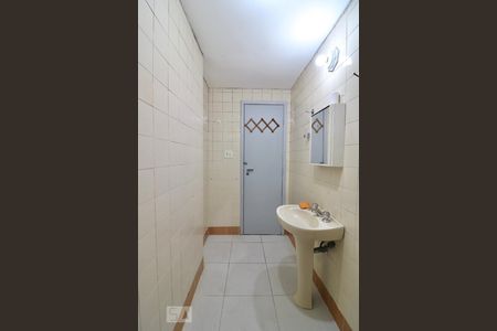 Banheiro de apartamento para alugar com 1 quarto, 55m² em Bela Vista, São Paulo
