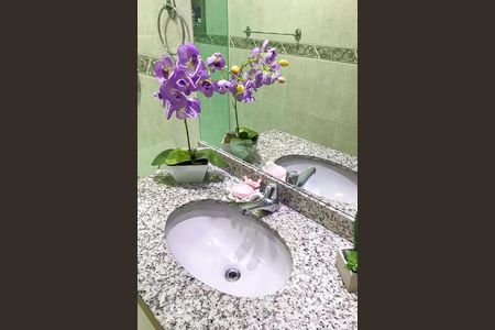 Banheiro da Suíte 1 de apartamento para alugar com 3 quartos, 184m² em Vila da Penha, Rio de Janeiro