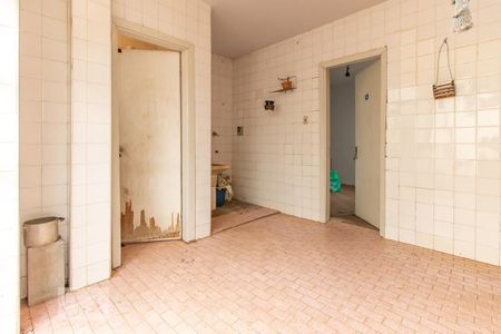 Casa à venda com 286m², 3 quartos e 3 vagasLavanderia