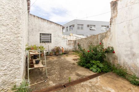 Casa à venda com 286m², 3 quartos e 3 vagasQuintal Fundos