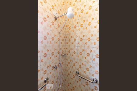 Casa à venda com 286m², 3 quartos e 3 vagasBanheiro - Chuveiro