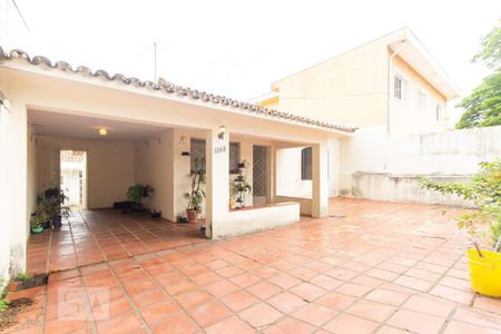 Casa à venda com 286m², 3 quartos e 3 vagasFachada + Garagem