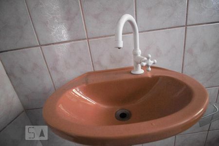 Casa à venda com 400m², 2 quartos e 2 vagasBanheiro