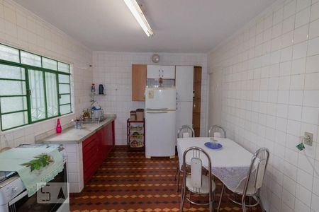 Casa à venda com 195m², 3 quartos e 2 vagasCozinha