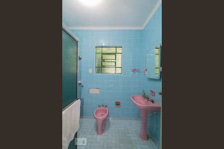 Casa à venda com 195m², 3 quartos e 2 vagasBanheiro