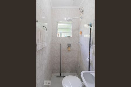 Casa à venda com 195m², 3 quartos e 2 vagasBanheiro