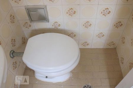 Apartamento à venda com 78m², 2 quartos e 1 vagaBanheiro de Serviço