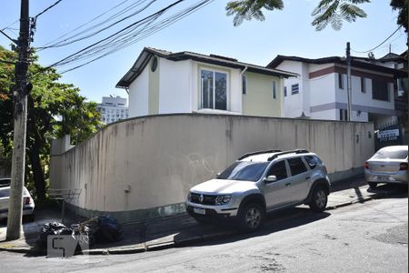 Casa à venda com 650m², 4 quartos e 4 vagasFachada