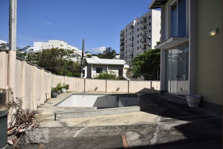 Casa à venda com 650m², 4 quartos e 4 vagasÁrea Externa