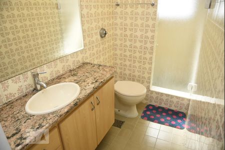 Casa à venda com 650m², 4 quartos e 4 vagasBanheiro Social