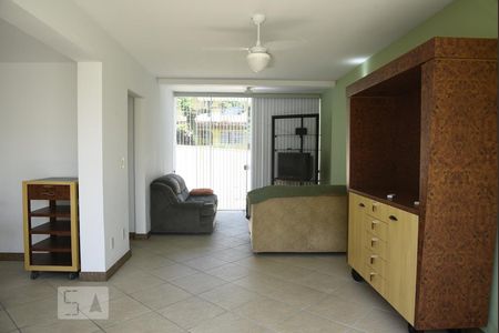 Sala de casa à venda com 4 quartos, 650m² em Pechincha, Rio de Janeiro