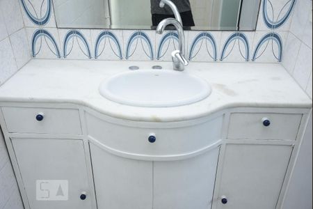 Casa à venda com 650m², 4 quartos e 4 vagasBanheiro do Quarto 3