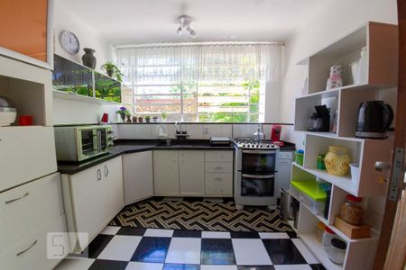 Casa à venda com 400m², 4 quartos e 2 vagasCozinha