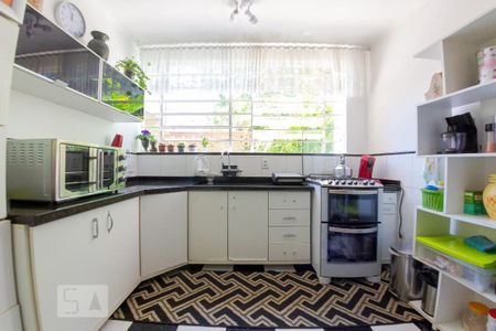 Casa à venda com 400m², 4 quartos e 2 vagasCozinha