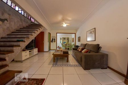Sala de Estar de casa à venda com 4 quartos, 400m² em Jardim Sao Pedro, Porto Alegre