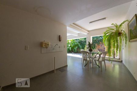 Casa à venda com 400m², 4 quartos e 2 vagasPátio com churrasqueira