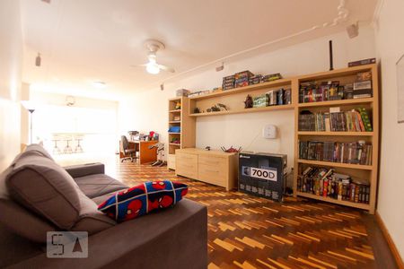 Casa à venda com 400m², 4 quartos e 2 vagasSala do Segundo Pavimento