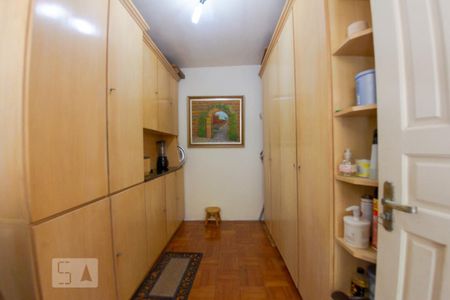 Casa à venda com 400m², 4 quartos e 2 vagasQuarto de Serviço