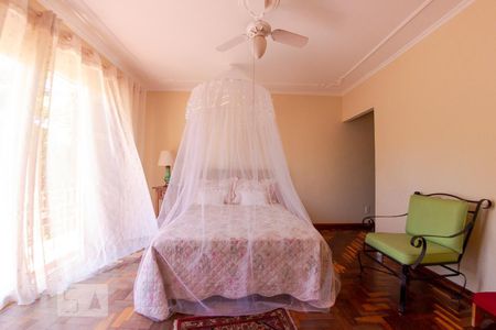 Casa à venda com 400m², 4 quartos e 2 vagasQuarto 1 - Suíte